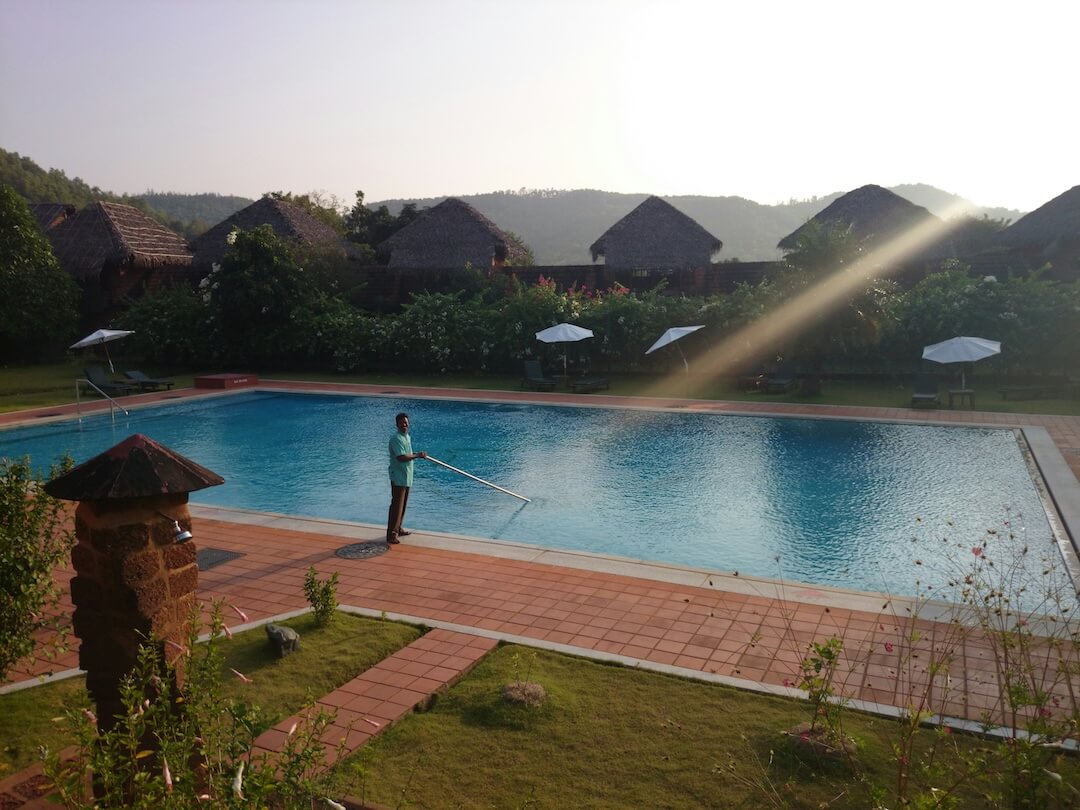 Signs Your Pool Needs Repair Image